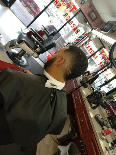 Barber Shop «T&T Barbershop», reviews and photos, 2215 S Federal Hwy, Fort Lauderdale, FL 33316, USA