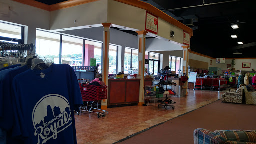 Thrift Store «The Salvation Army Family Store & Donation Center», reviews and photos, 6469 N Prospect Ave, Gladstone, MO 64119, USA