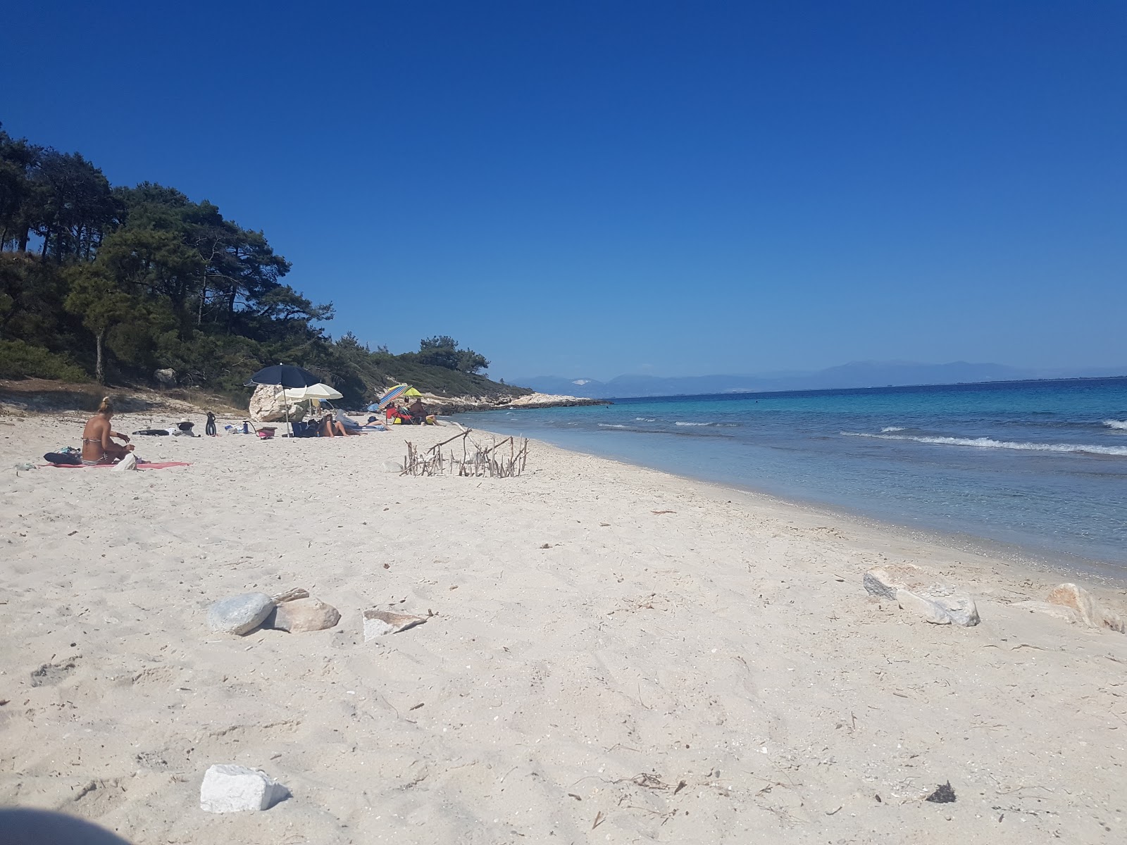 Foto van Glikadi beach en zijn prachtige landschap