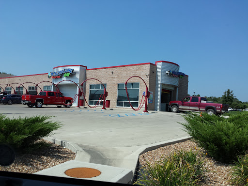 Hurricane Bay Car Wash en Sedalia