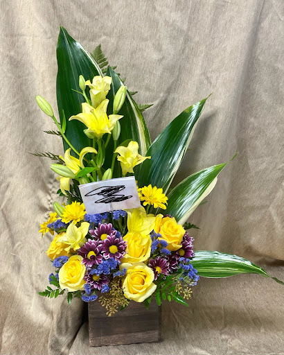 Florist «Hawes Florist», reviews and photos, 70 Powder Mill Rd, Maynard, MA 01754, USA