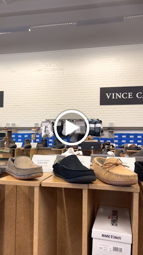 Shoe Store «DSW Designer Shoe Warehouse», reviews and photos, 2173 Zeier Rd, Madison, WI 53704, USA