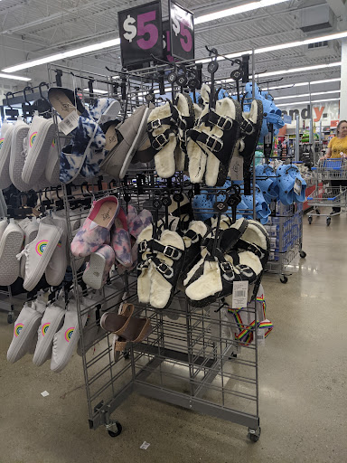 Variety Store «Five Below», reviews and photos, 935 Riverdale St, West Springfield, MA 01089, USA