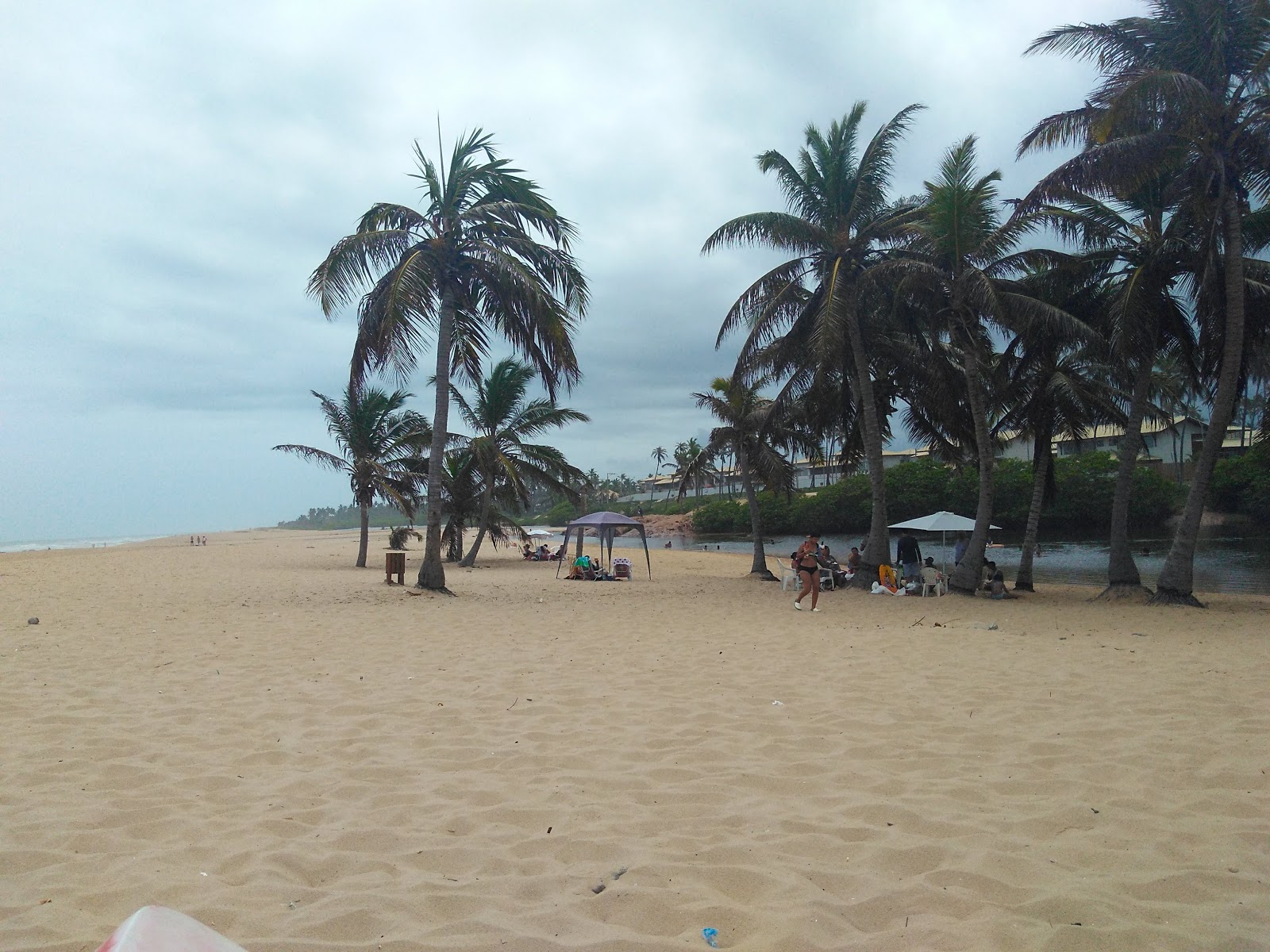 Fotografie cu Praia de Imbassai cu nivelul de curățenie înalt