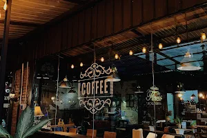 Lia Boutique Resto Coffeeshop image