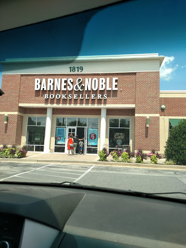 Book Store «Barnes & Noble», reviews and photos, 1819 Reisterstown Rd, Pikesville, MD 21208, USA