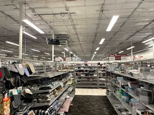 Clothing Store «Burlington Coat Factory», reviews and photos, 800 Barnum Avenue Cutoff, Stratford, CT 06614, USA