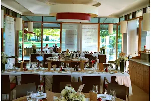Collonge Café Restaurant image