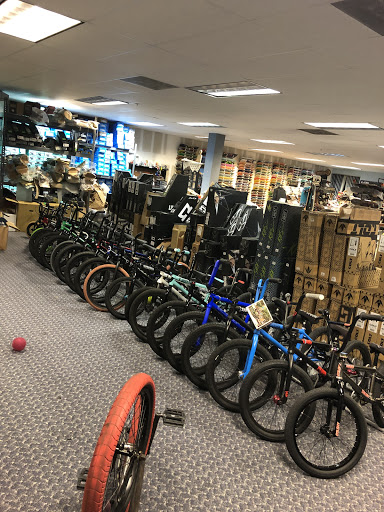 Skateboard Shop «Avalanche Skate Shop», reviews and photos, 1201 Jupiter Park Dr a, Jupiter, FL 33458, USA