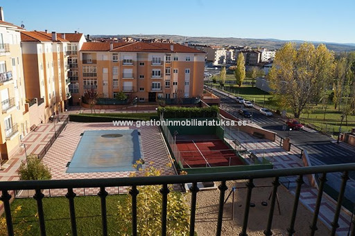 TuKsa Gestión Inmobiliaria en Ávila‎