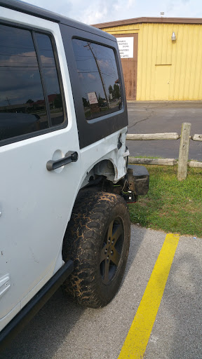 Auto Body Shop «Bentonville Auto Body & Detail», reviews and photos, 506 SW 14th St, Bentonville, AR 72712, USA