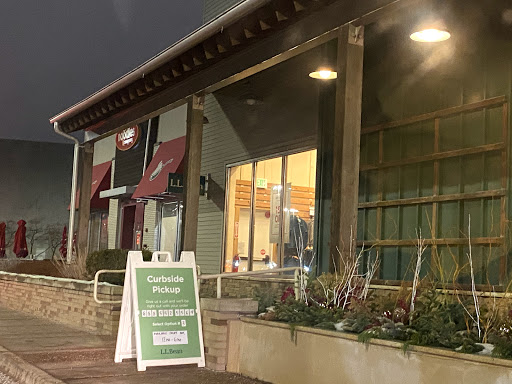 Clothing Store «L.L. Bean», reviews and photos, 4999 Old Orchard Shopping Center, Skokie, IL 60077, USA