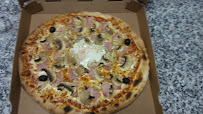 Plats et boissons du Pizzeria Pizza Delizia Montpellier - n°13