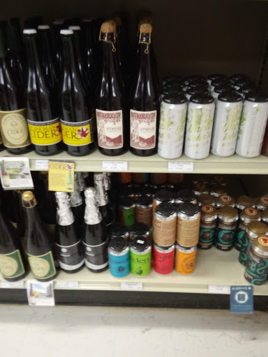 State Liquor Store «NH Liquor & Wine Outlet», reviews and photos, 234 White Mountain Hwy, Conway, NH 03818, USA