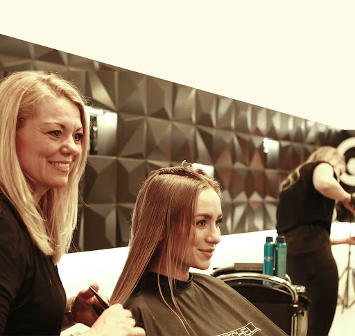 Køster Hair Kunstist Marianne Køster in Odense, Odense