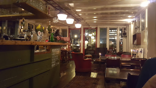 Romantic bars in Rotterdam
