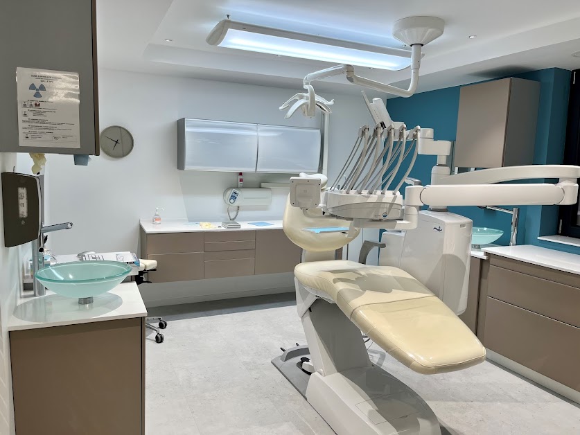 Cabinet dentaire Docteur Céline FREY, Chirurgien dentiste, Omnipratique, Implantologie, et Esthétique du sourire à Eguisheim