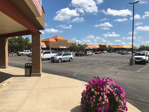 Shopping Mall «The Pointes Shopping Center», reviews and photos, 1040 E Sternberg Rd, Norton Shores, MI 49441, USA