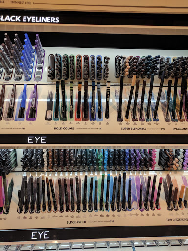 Cosmetics Store «SEPHORA», reviews and photos, 5 Woodfield Mall, Schaumburg, IL 60173, USA