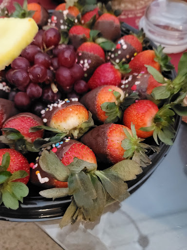 Gift Shop «Edible Arrangements», reviews and photos, 617 Uptown Blvd #105, Cedar Hill, TX 75104, USA