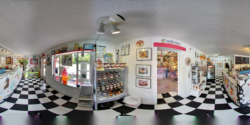 Ice Cream Shop «Great Licks Ice Cream Shop», reviews and photos, 4643 Pine Island Rd, Matlacha, FL 33993, USA