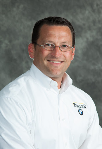 Car Dealer «MINI of Orland Park», reviews and photos, 11030 W 159th St, Orland Park, IL 60467, USA