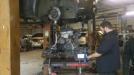 Auto Repair Shop «S&H Auto Repair», reviews and photos, 608 Spicer Street, Akron, OH 44311, USA