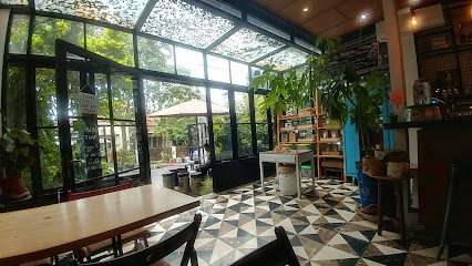 Fortunate Coffee Bandung - Jl. Kebon Sirih No.21A, Babakan Ciamis, Kec. Sumur Bandung, Kota Bandung, Jawa Barat 40117, Indonesia