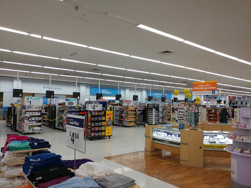 Department Store «Walmart Supercenter», reviews and photos, 5815 Norell Ave N, Oak Park Heights, MN 55082, USA