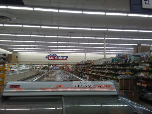 Supermarket «Food World», reviews and photos, 401 E Lakewood Ave, Durham, NC 27707, USA