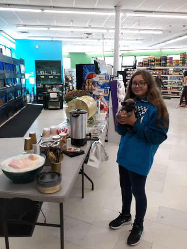 Pet Supply Store «Pet Supplies Plus», reviews and photos, 2649 E Grand River Ave, Howell, MI 48843, USA