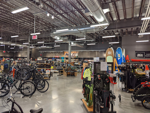 Outdoor Sports Store «REI», reviews and photos, 161 Town Square Pl, King of Prussia, PA 19406, USA