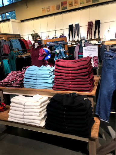 Clothing Store «L.L. Bean», reviews and photos, 1 Ridge Hill Boulevard, Yonkers, NY 10710, USA