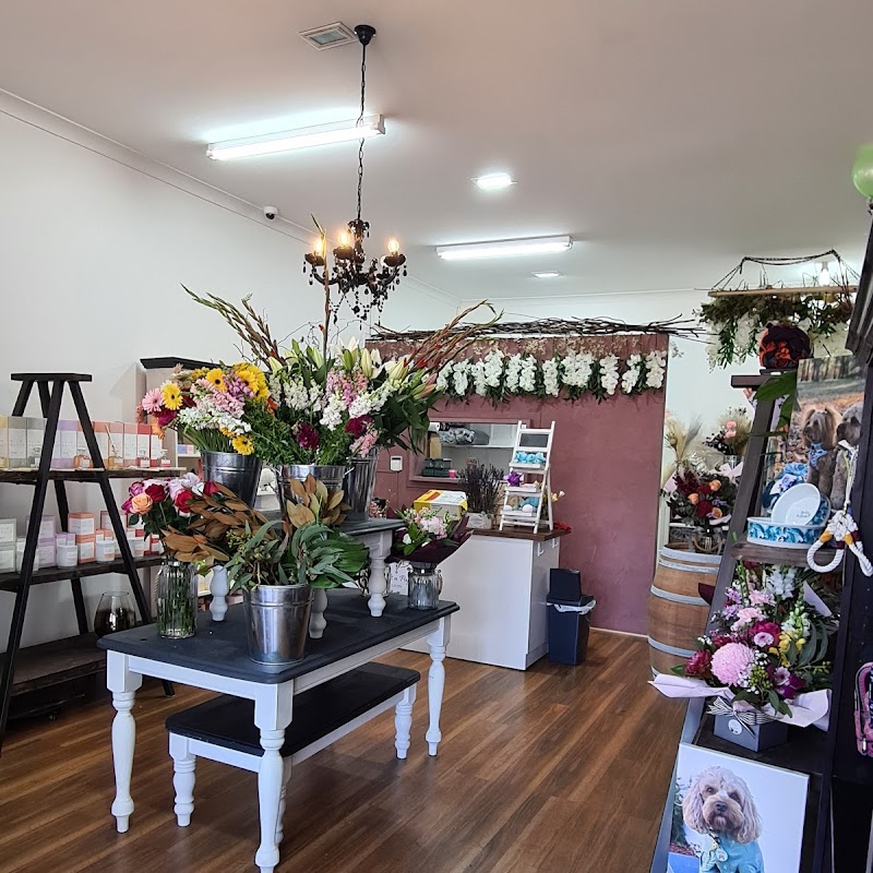 Petals n Pups Florist Curtin