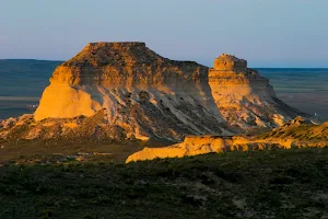 Pawnee Buttes image