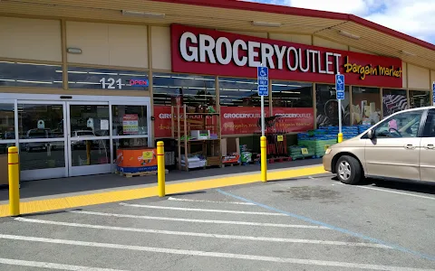 Grocery Outlet image
