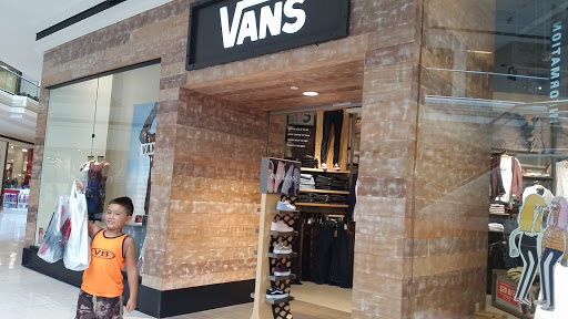 Shoe Store «Vans», reviews and photos, 300 Monticello Ave #121, Norfolk, VA 23510, USA