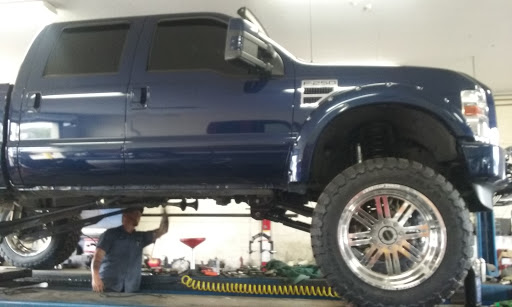 Tire Shop «Chucks Tire & Automotive», reviews and photos, 600 S Collins St, Plant City, FL 33563, USA