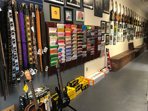 Music Instructor «Drum & Strum Music Center», reviews and photos, 102 Main St, Warrenton, VA 20186, USA