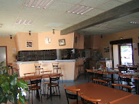 Atmosphère du Restaurant Poivr' et sel à Saint-Chabrais - n°1