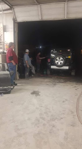 Auto Body Shop «Davis & Sons Body Shop», reviews and photos, 304 Gordon Ave, Bowling Green, KY 42101, USA