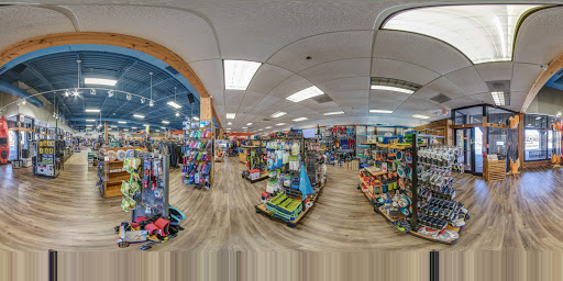 Sporting Goods Store «Erehwon Mountain Outfitter», reviews and photos, 2585 Waukegan Rd, Bannockburn, IL 60015, USA