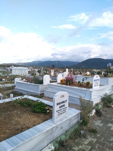 Paşakent Mezarlığı