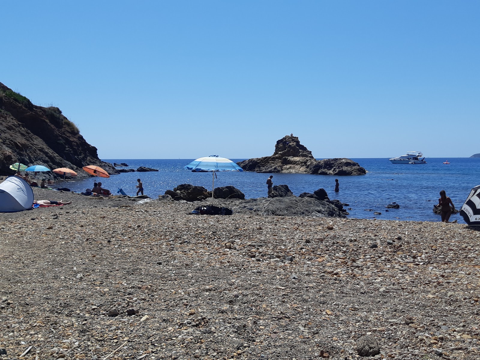 Spiaggia Di Terranera'in fotoğrafı - tatil için iyi evcil hayvan dostu nokta