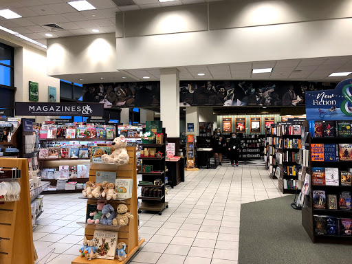 Book Store «Barnes & Noble», reviews and photos, 58 S 32nd St, Camp Hill, PA 17011, USA