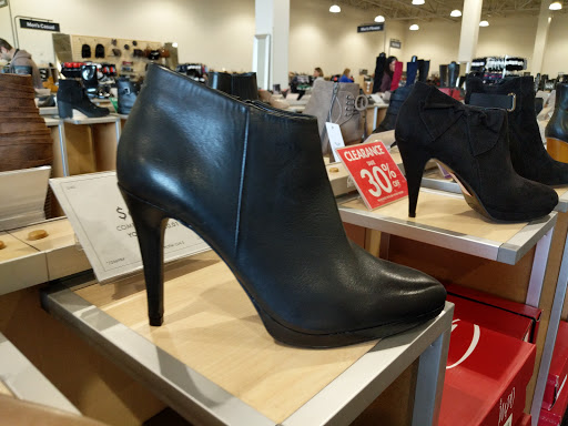 Shoe Store «DSW Designer Shoe Warehouse», reviews and photos, 10515 N Mopac Expy, Austin, TX 78759, USA
