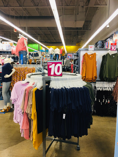 Clothing Store «Old Navy», reviews and photos, 2100 S University Dr, Davie, FL 33324, USA