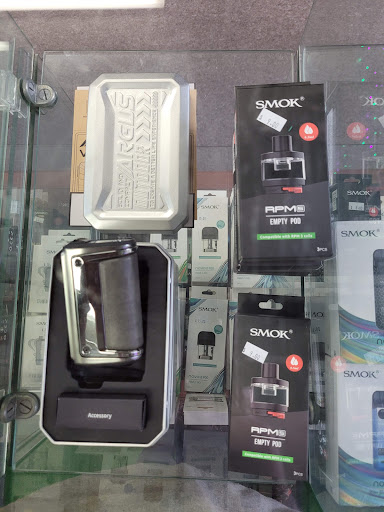 Tobacco Shop «Herb-N-Legend Smoke Shop», reviews and photos, 511 Pacific Ave, Long Beach, WA 98631, USA