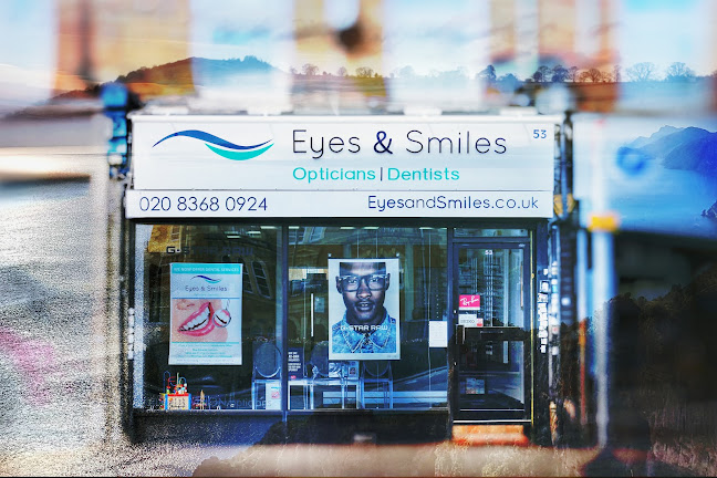 Comments and reviews of Eyes & Smiles - Opticians & Dentists
