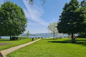 Strandbad Huenenberg image